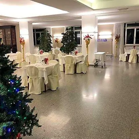 Teta Hotel 3*